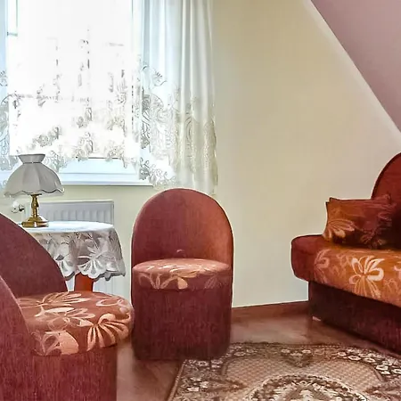 펜션 3 Bedroom Pet Friendly In Jezierzany