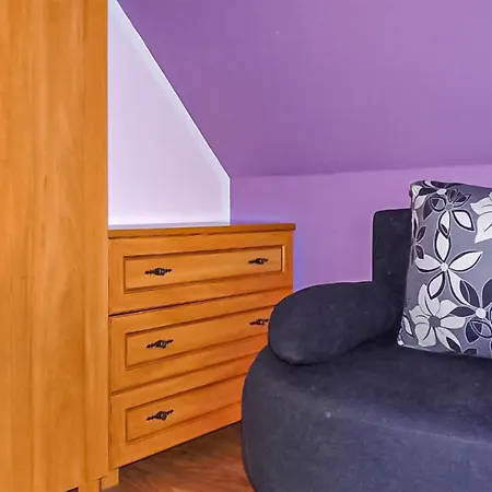 3 Bedroom Gorgeous In Jezierzany