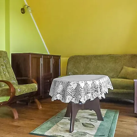 3 Bedroom Pet Friendly In *